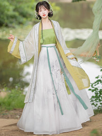 优雅花卉刺绣汉服——中国传统女性服饰
