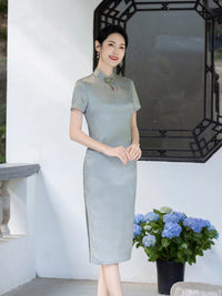 Summer Plus-Size Jacquard Modern Qipao | Mandarin Short Sleeve Keyhole, Slim Midi with Side Slit