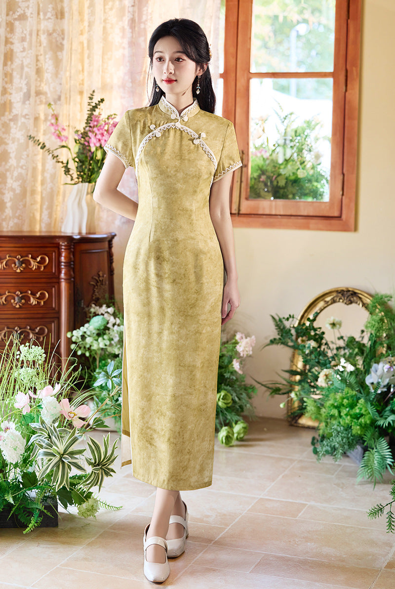 Lemon-Yellow Modern Qipao Midi | Short Sleeves, Mandarin Neck with Diagonal Beaded Frogs