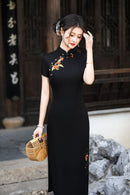 Long Short-Sleeve Embroidered Cheongsam | Slim Mandarin Dress