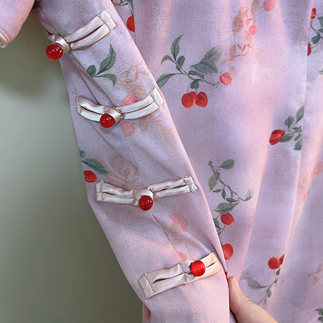 Elegant Pink Cherry Blossom Cheongsam Dress with Delicate Button Detailing