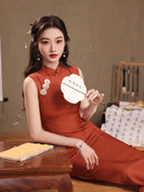 Elegant Sleeveless Chinese Qipao Dress With Modern Design