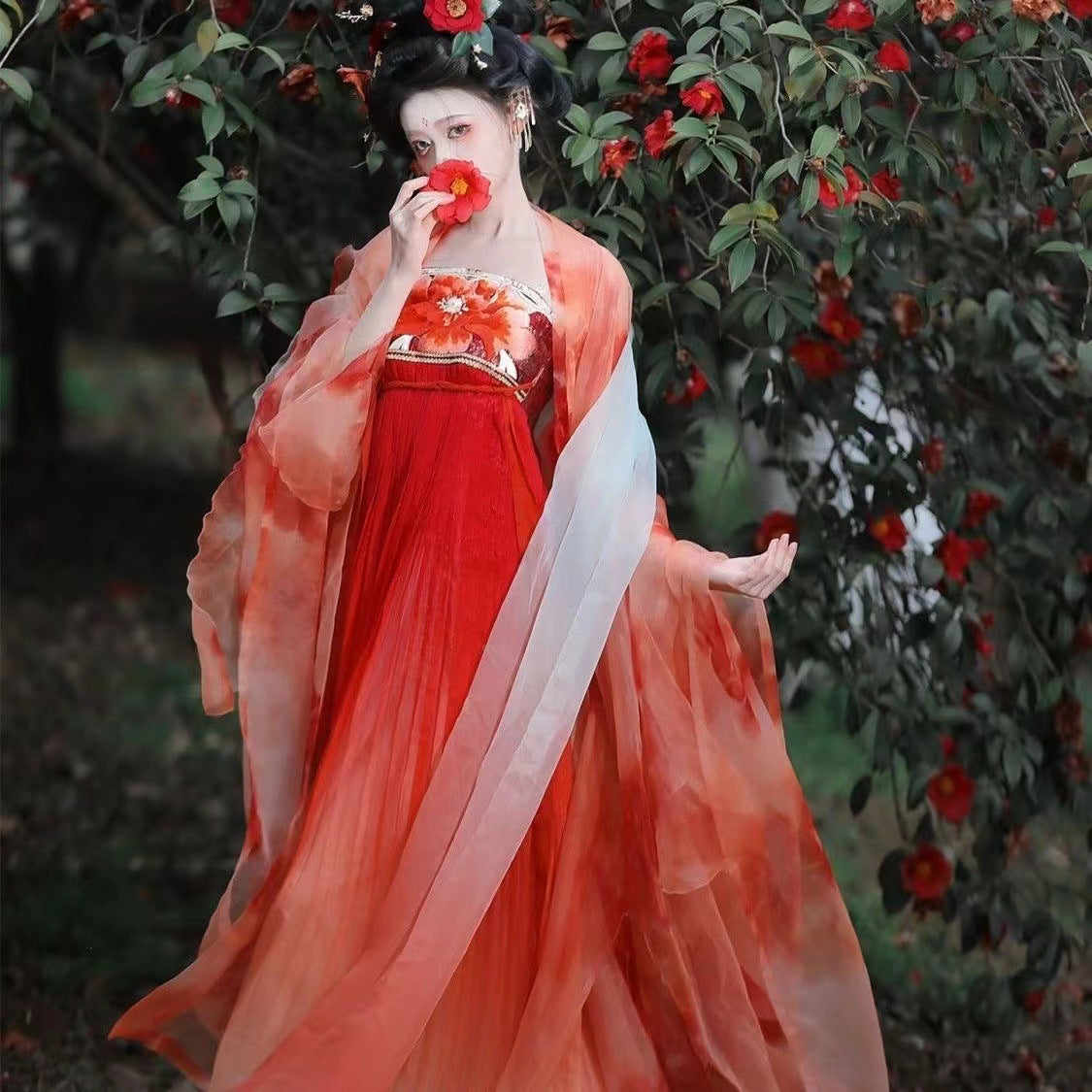 Elegant Floral Gradient Red Hanfu Dress for Festive Celebrations