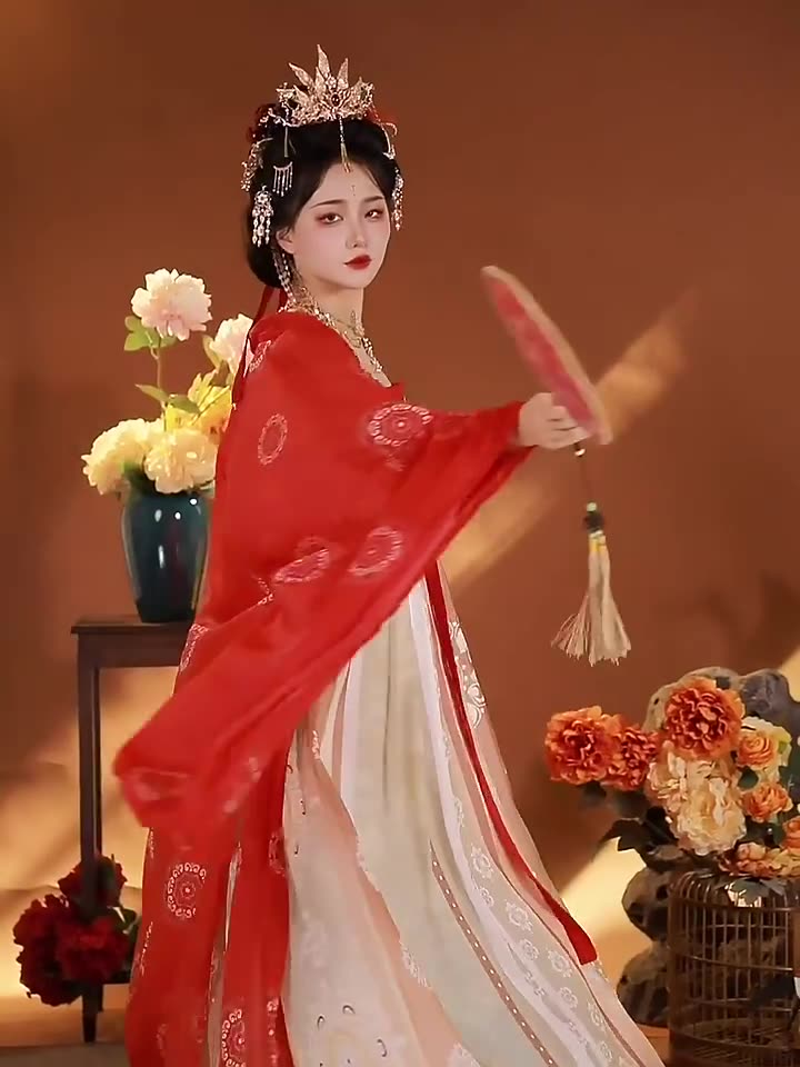 Elegant Red Traditional Hanfu Dress for Women Tang Dynasty