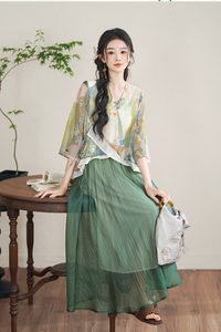 New Chinese Style Two-Piece Set with Flowing Green Skirt