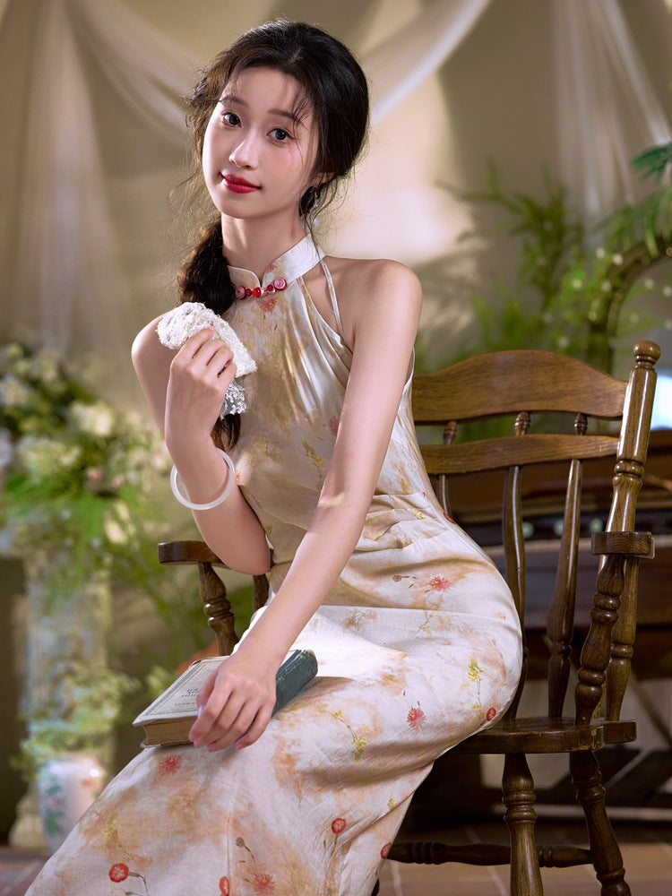 Women's New Chinese Cheongsam With Simple Design.