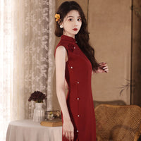 Elegant Sleeveless Cheongsam with Mandarin Collar - Red Slim-Fit Design