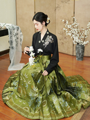 Elegant Bamboo Embroidered Hanfu Mamianqun Set for Women