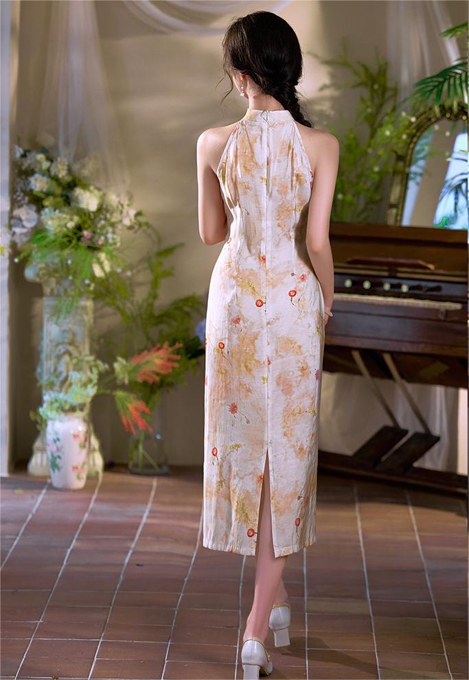 Women's New Chinese Cheongsam With Simple Design.