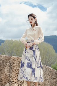 Elegant New Chinese Style Two-Piece Set – Artistic Top & Flowing Skirt