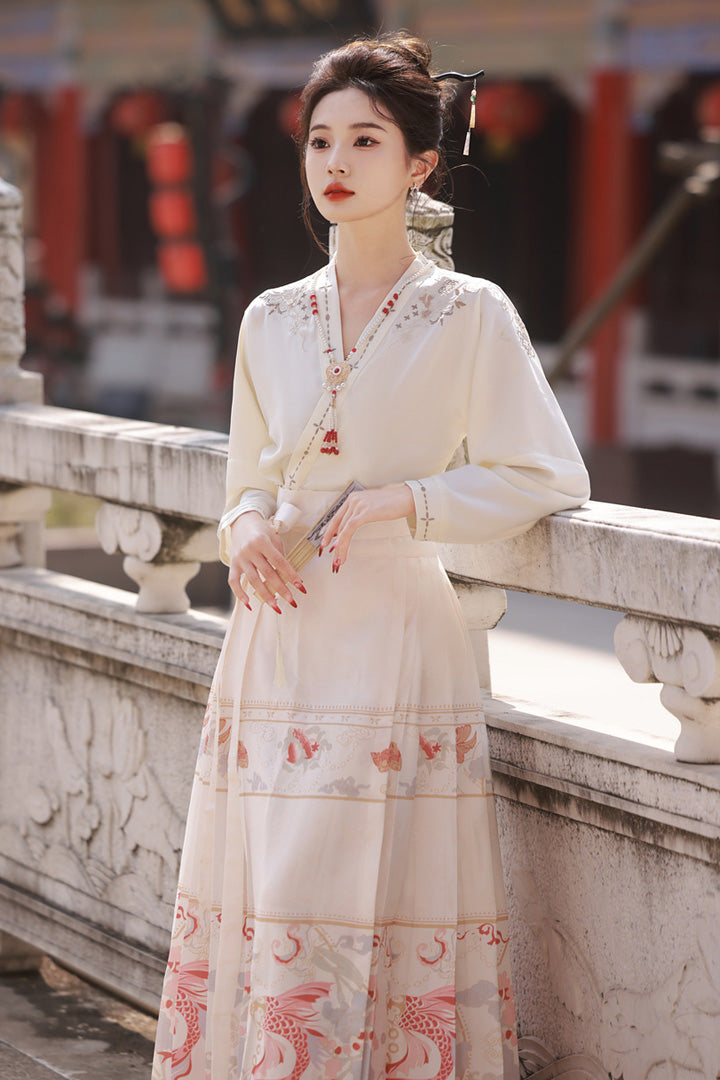 Embroidered Mamianqun Set | Elegant Long Sleeve Hanfu Dress