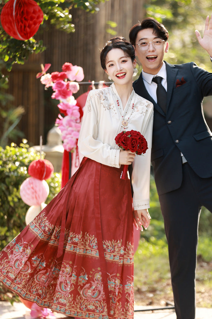 Embroidered Mamianqun Set | Elegant Long Sleeve Hanfu Dress