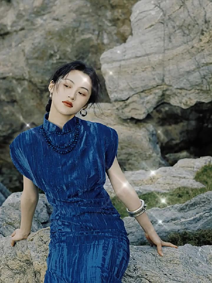 Elegant Velvet Blue Cheongsam Dress High Split Retro Style