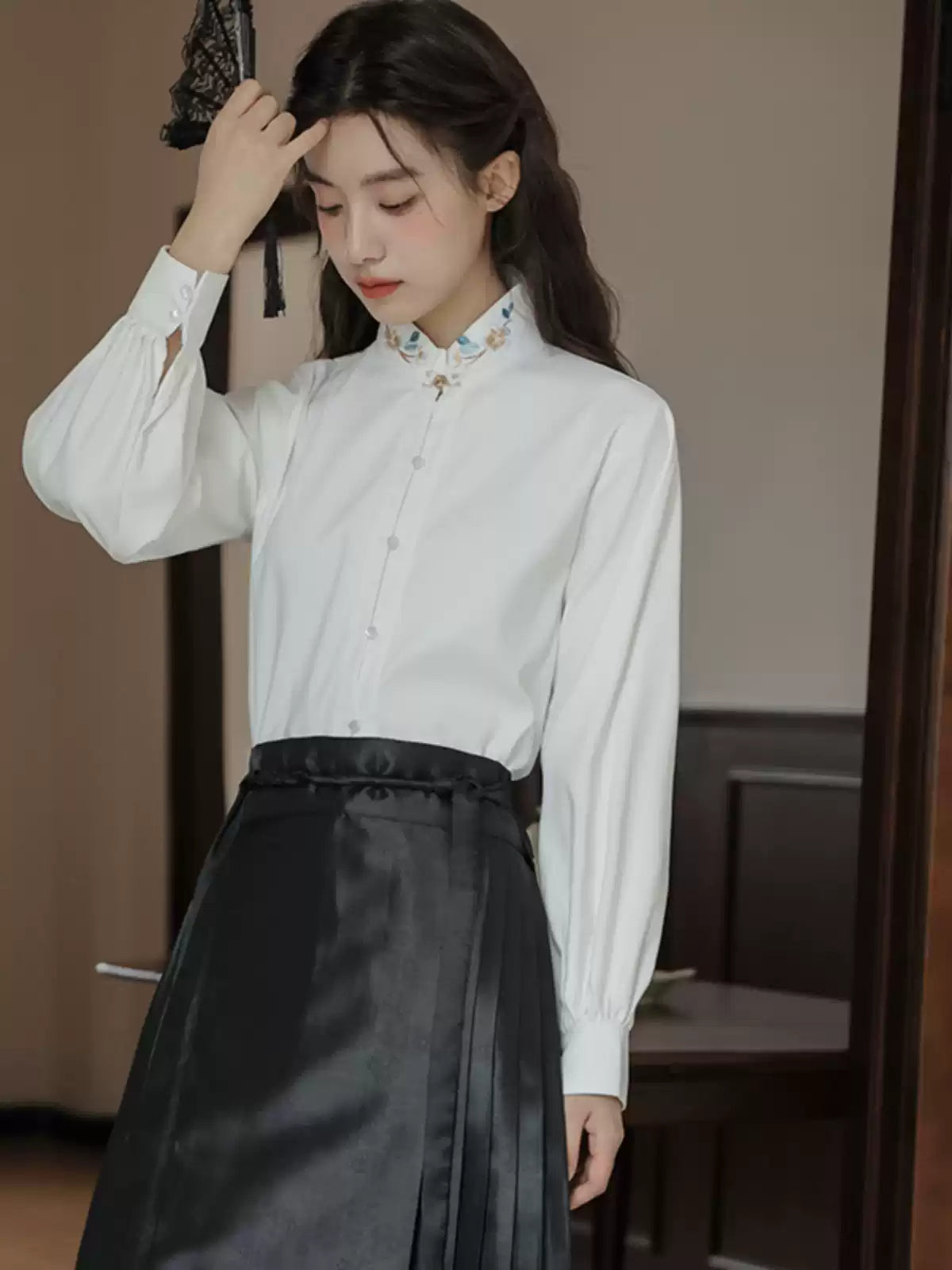 Women's Chinese Style Shirt Collar Embroidery