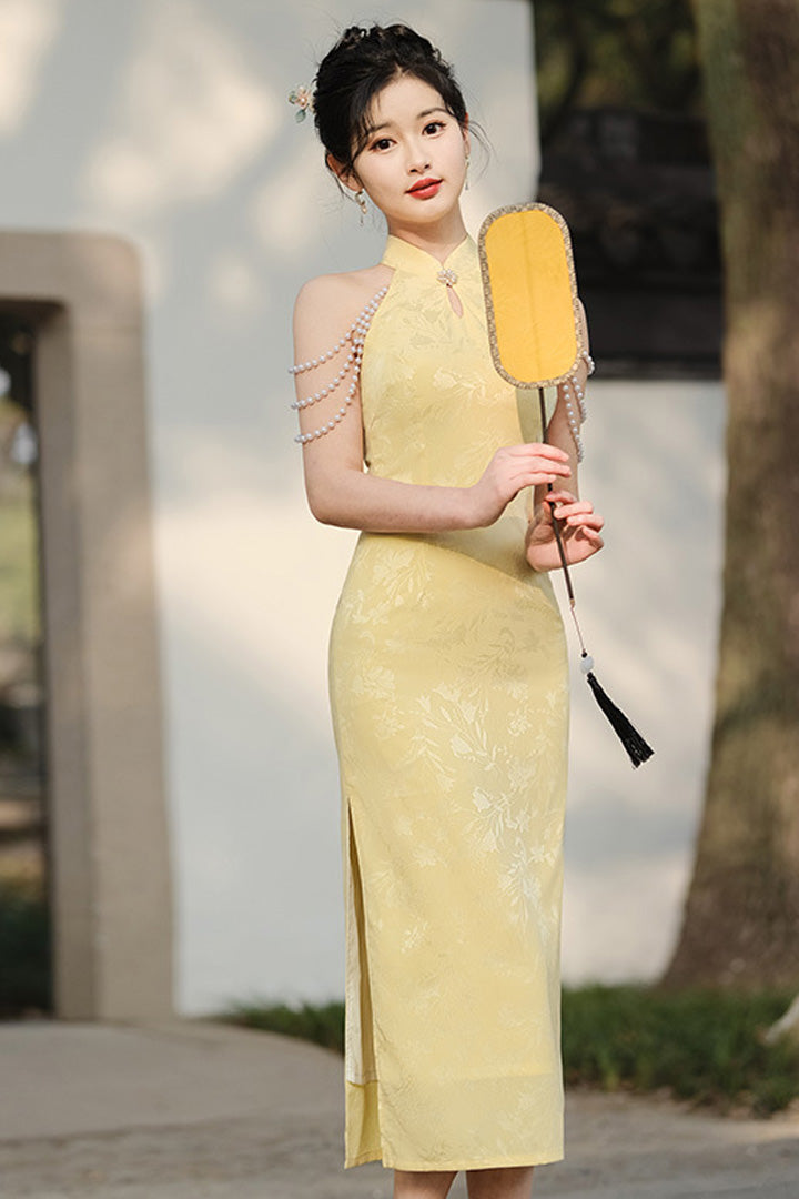 Spring Vintage Halter Neck Cheongsam Gown | Elegant Shoulder-Baring Slit Dress