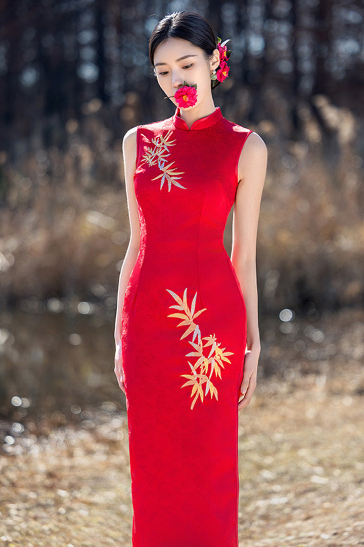 Summer Sleeveless Bamboo Embroidery Qipao | Elegant Mandarin Slim Dress