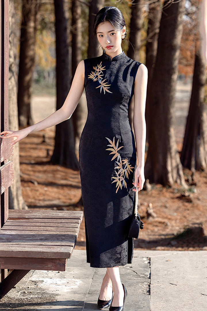 Summer Sleeveless Bamboo Embroidery Qipao | Elegant Mandarin Slim Dress