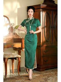 Vintage Green Polka Dot Cheongsam with Mandarin Collar and Pearl Detailing