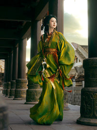 Elegant Green Hanfu Dress with Golden Details for Traditional Occasions