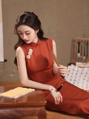 Elegant Sleeveless Chinese Qipao Dress With Modern Design