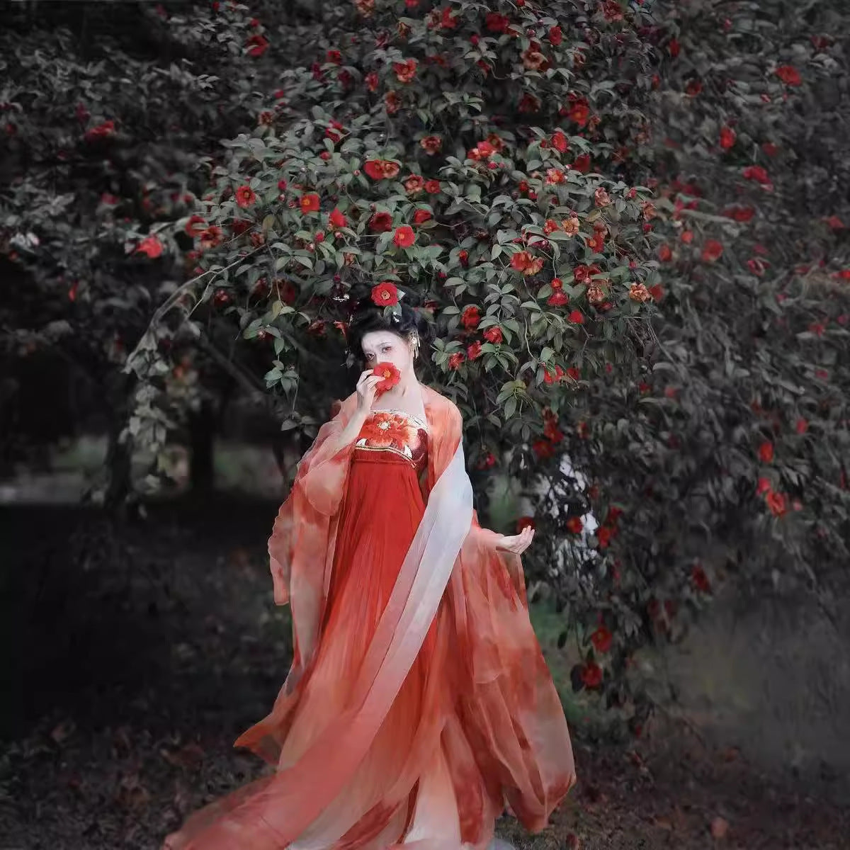 Elegant Floral Gradient Red Hanfu Dress for Festive Celebrations