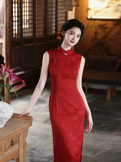 Classic Red Sleeveless Qipao | Elegant Chinese Cheongsam Midi Dress for Wedding