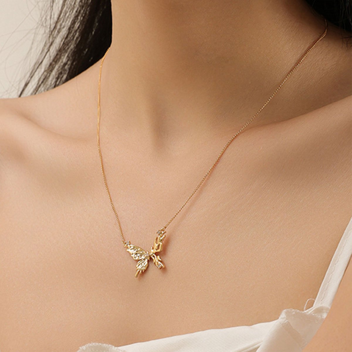 Elegant Vintage Butterfly Pendant Necklace and Earrings Set Stylish Jewelry Gift