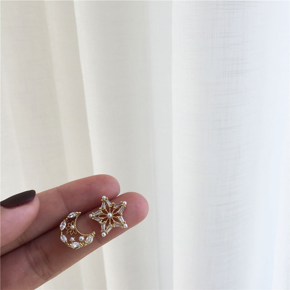 Delicate Asymmetric Star Moon Earrings for Girls Simple Micro-inlaid Jewelry