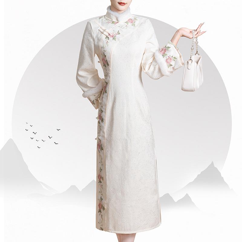 New Chinese Style Thickened Winter Cheongsam