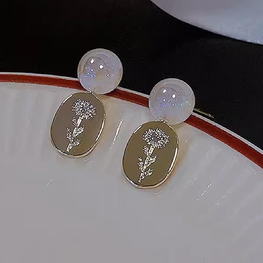 Golden Flower Pearl Stud Earrings