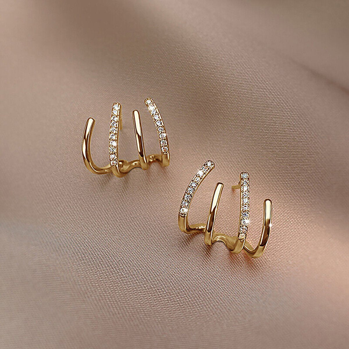 Women Fashion Four Claw Stud Earrings Elegant Jewelry Accessories for Ladies