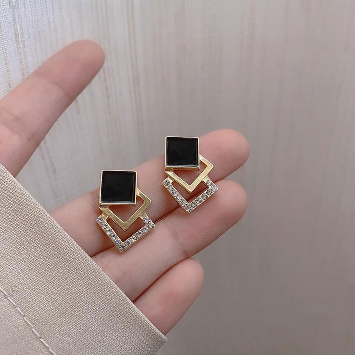 Elegant Geometric Diamond Earrings for Ladies Chic Fashion Jewelry Accessory