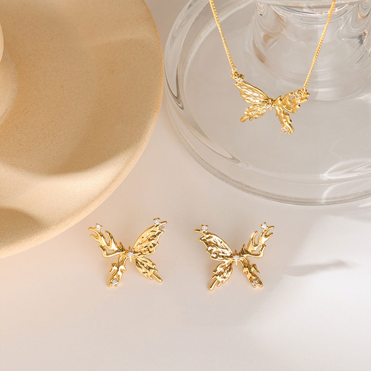 Elegant Vintage Butterfly Pendant Necklace and Earrings Set Stylish Jewelry Gift