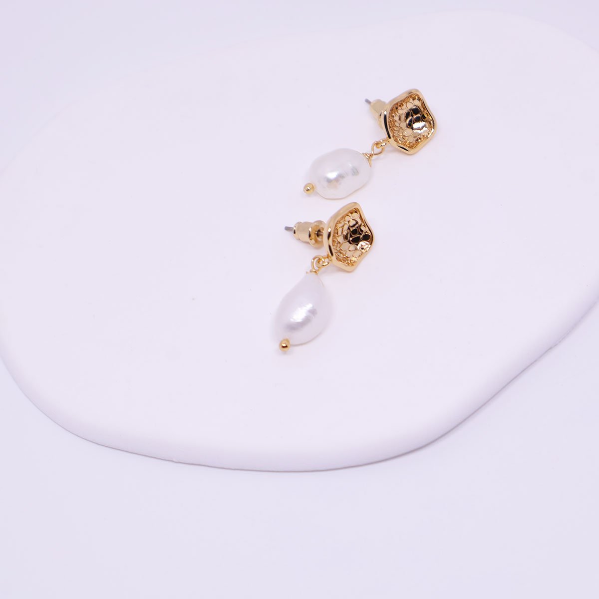 Elegant Baroque Earrings French Simple Fashion Jewelry for Women