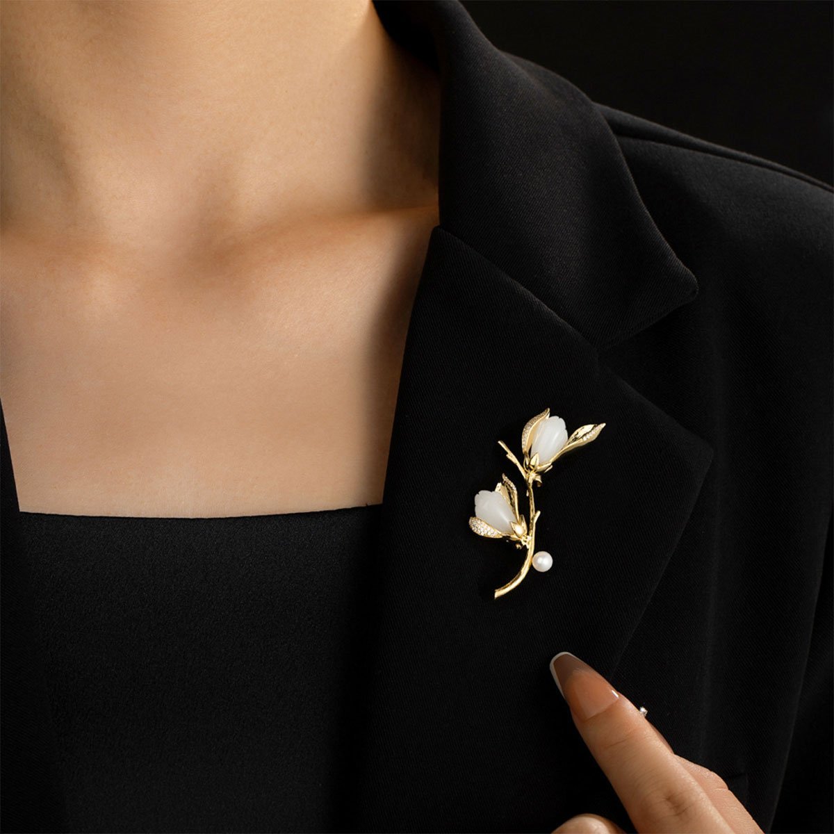 Elegant Magnolia Brooch Flower Corsage Light Luxury Design Fashion Pin Accessory