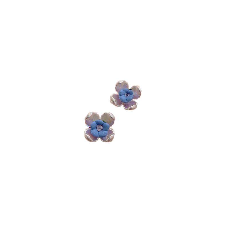 Charming Flower Stud Earrings